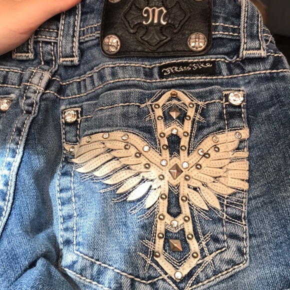Miss Me Jean Shorts (decorated pocket) - Picture 6 of 7
